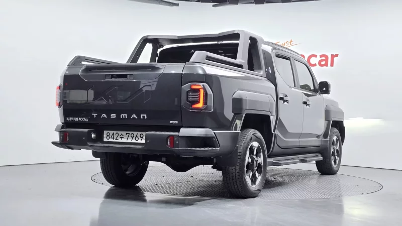 Kia Tasman