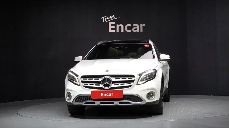 Mercedes-Benz GLA-Class