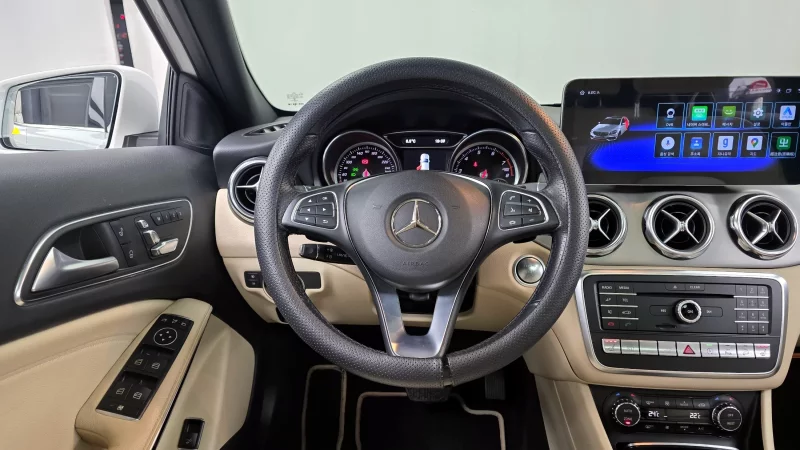 Mercedes-Benz GLA-Class