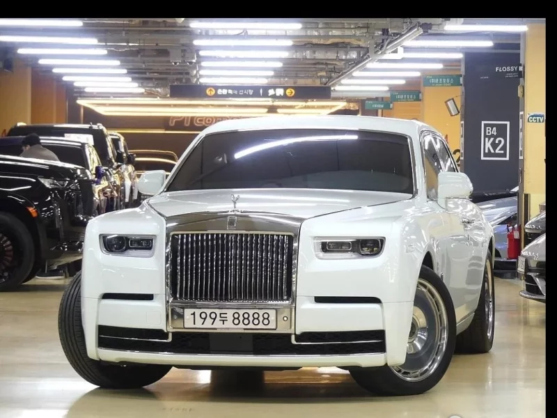 Rolls-Royce PHANTOM