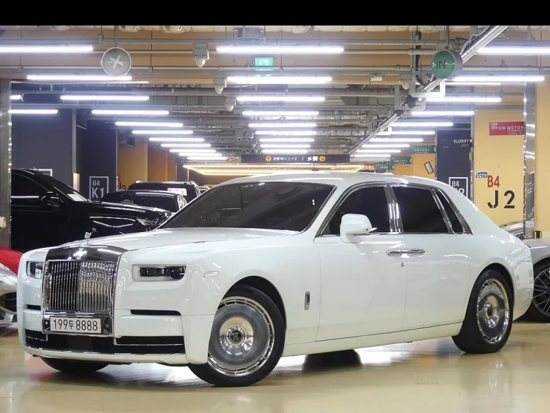 Rolls-Royce PHANTOM