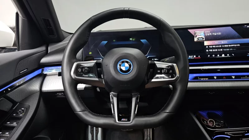 BMW i5