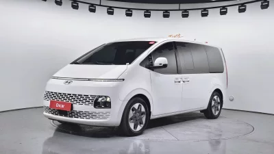 Hyundai Staria