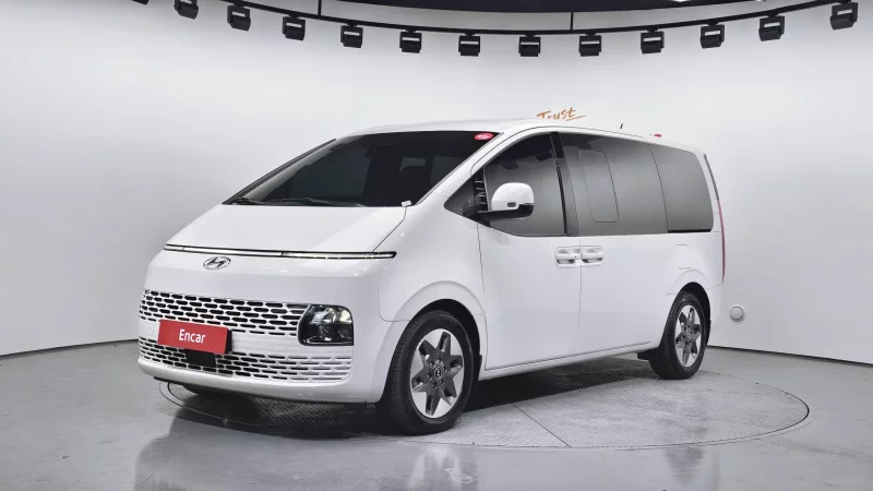 Hyundai Staria
