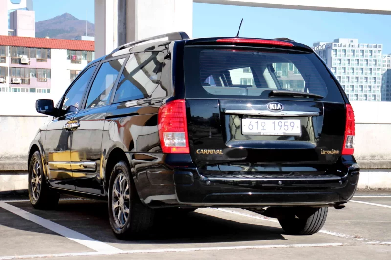 Kia Carnival