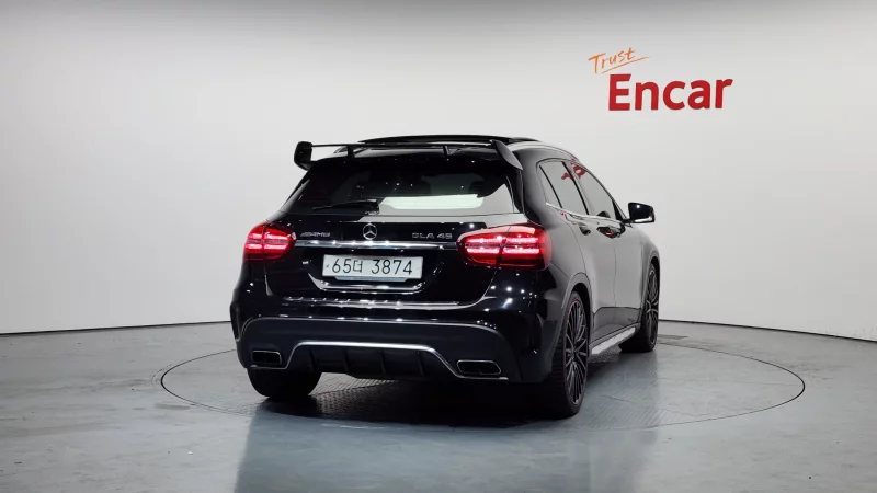 Mercedes-Benz GLA-Class