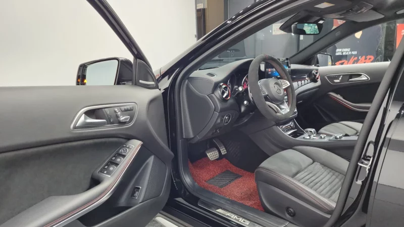 Mercedes-Benz GLA-Class