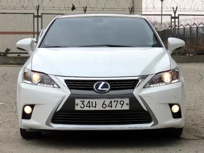 Lexus CT200h