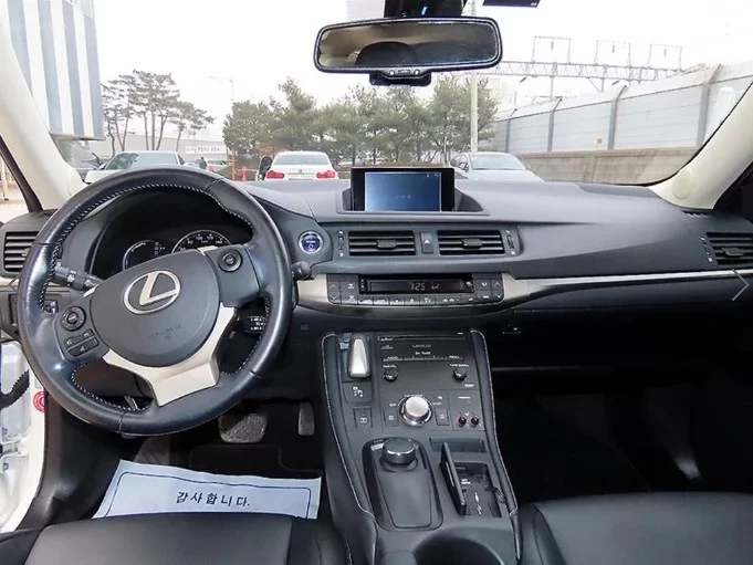Lexus CT200h