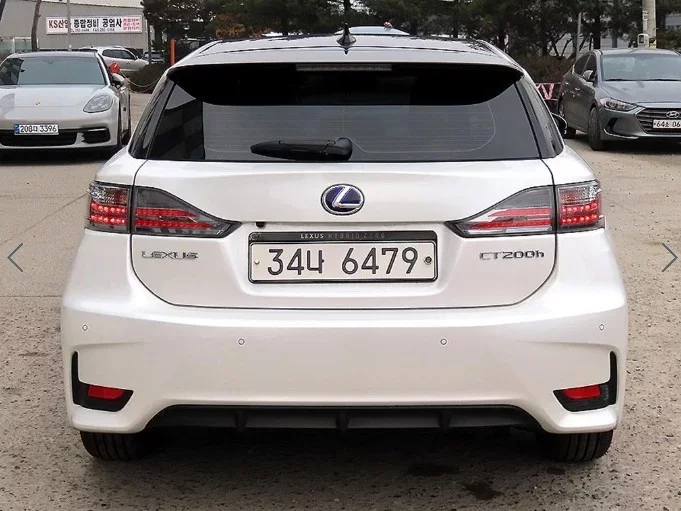 Lexus CT200h