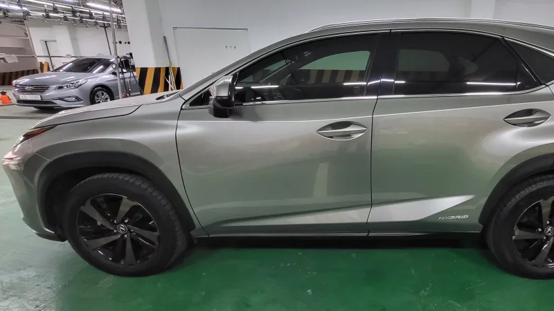 Lexus NX300h