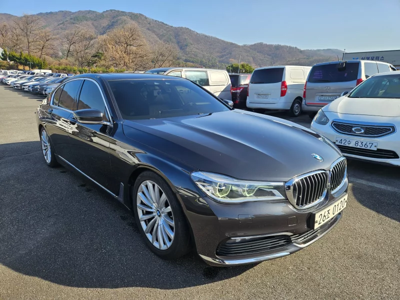 BMW 7-Series