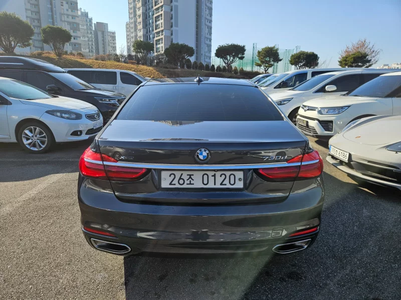 BMW 7-Series