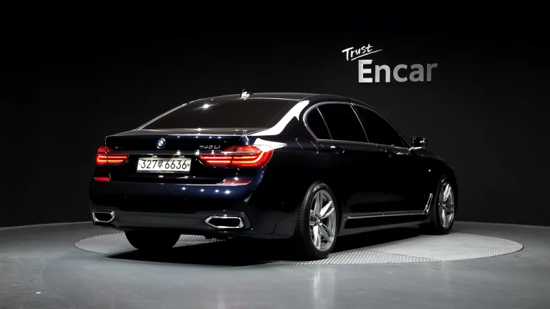 BMW 7-Series