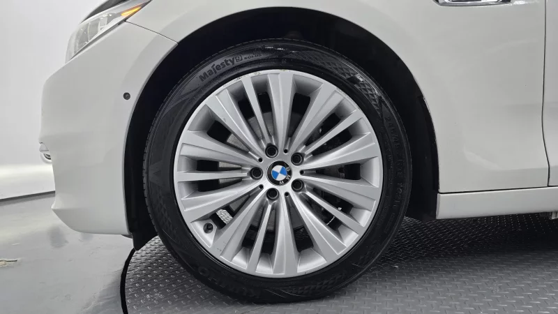 BMW 5-Series Gran Turismo