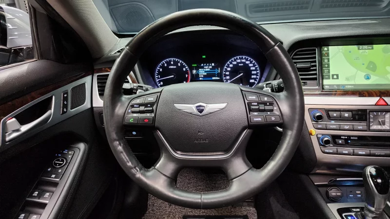 Hyundai Genesis