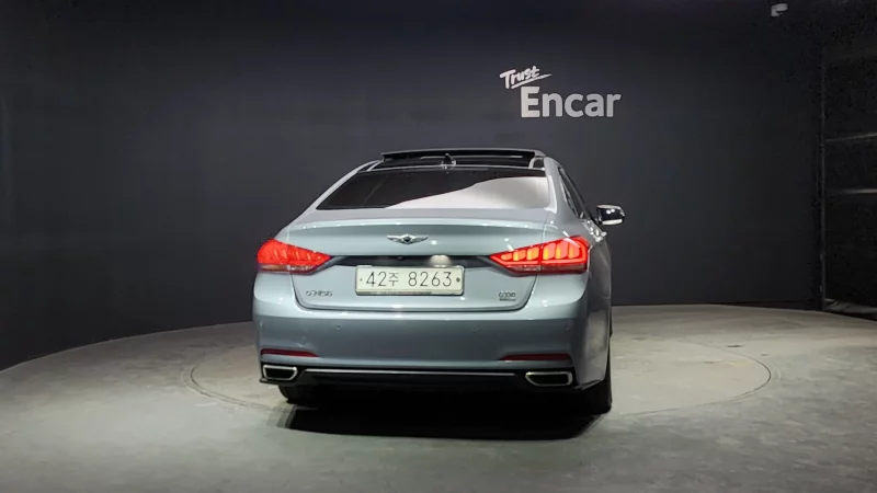Hyundai Genesis