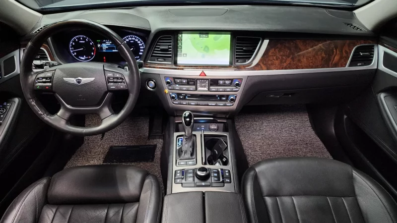 Hyundai Genesis