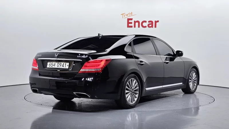 Hyundai Equus