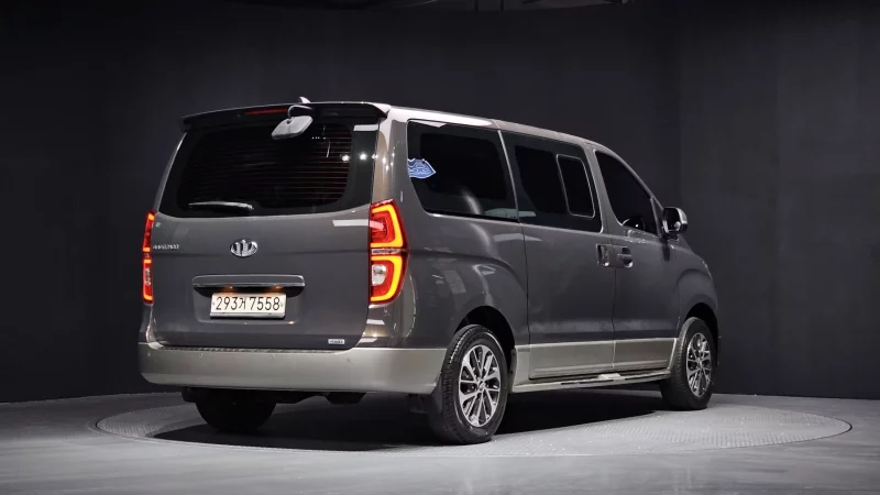 Hyundai Starex