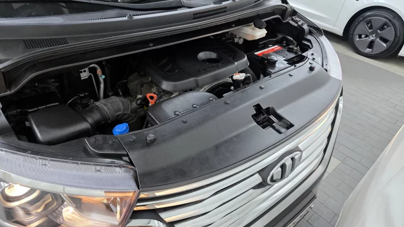 Hyundai Starex
