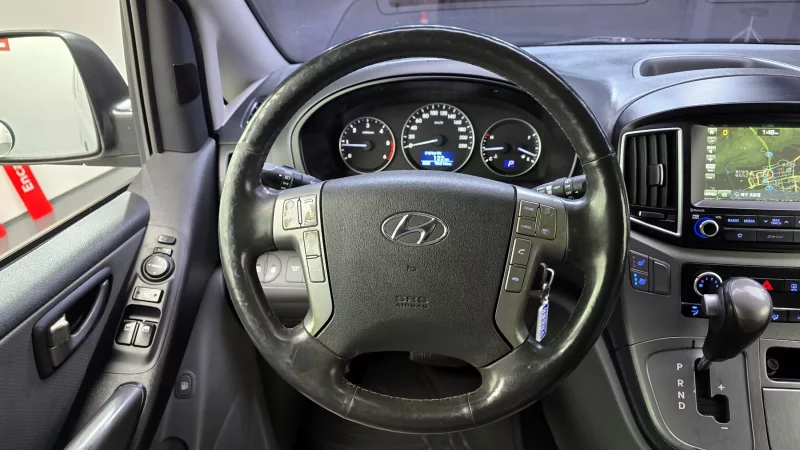 Hyundai Grand Starex
