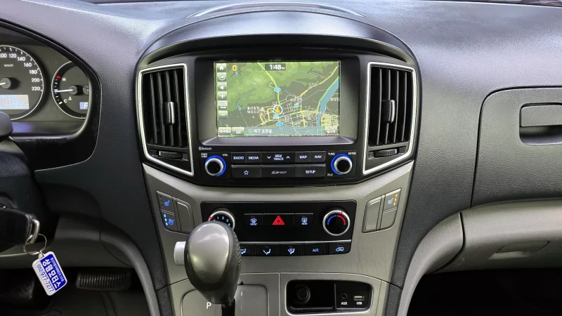 Hyundai Grand Starex