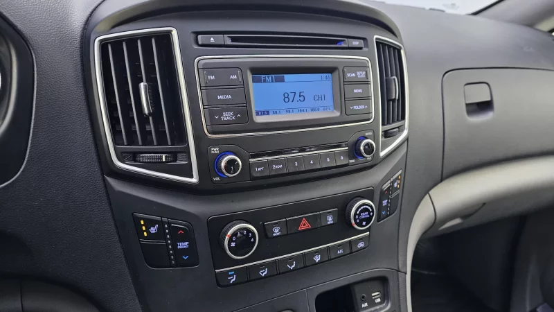 Hyundai Grand Starex