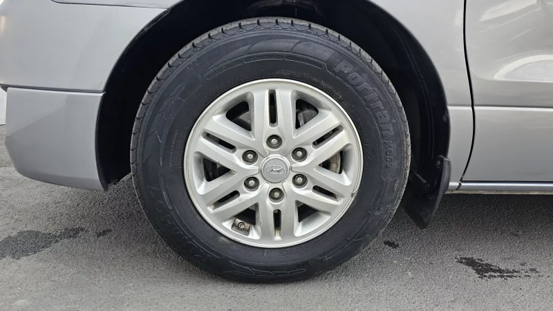 Hyundai Grand Starex