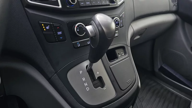 Hyundai Grand Starex
