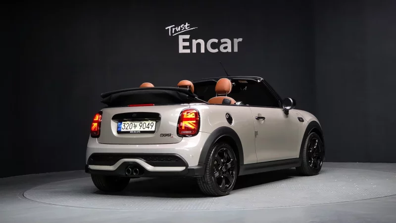 MINI Cooper Convertible