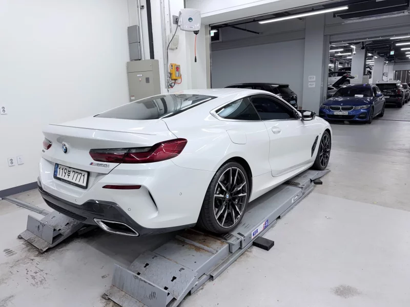 BMW 8-Series