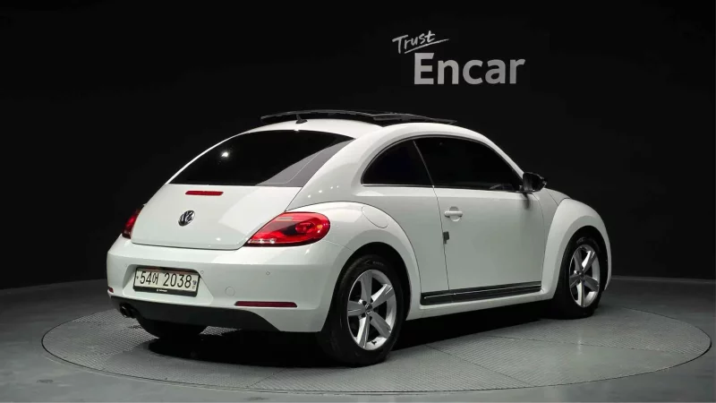 Volkswagen BEETLE