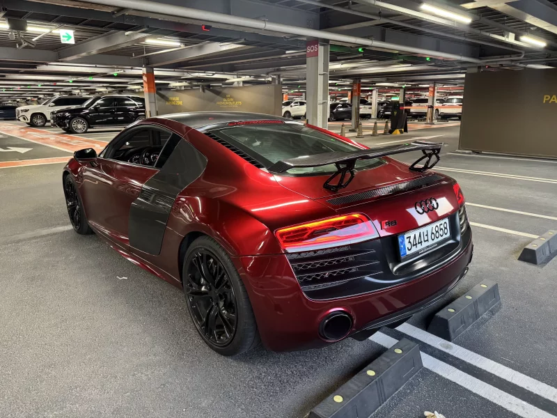 Audi R8