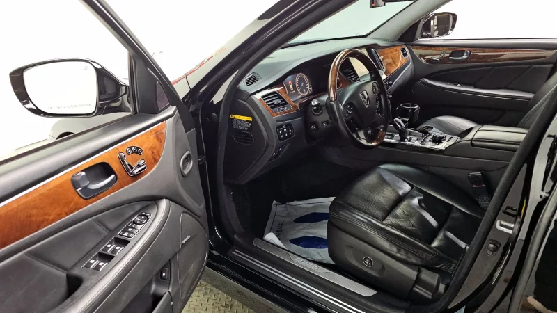 Hyundai Equus