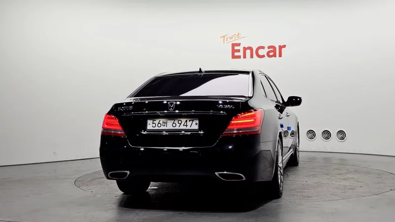 Hyundai Equus
