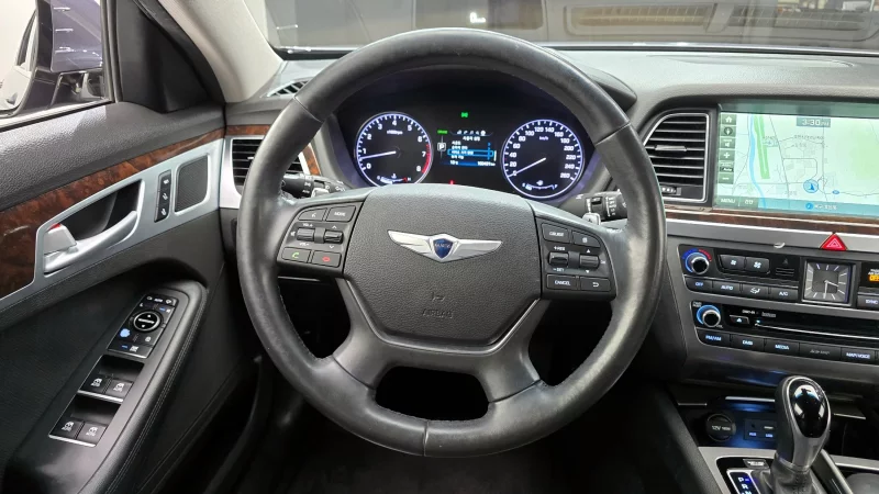 Hyundai Genesis