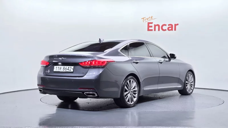 Hyundai Genesis