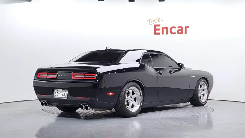 Dodge CHALLENGER