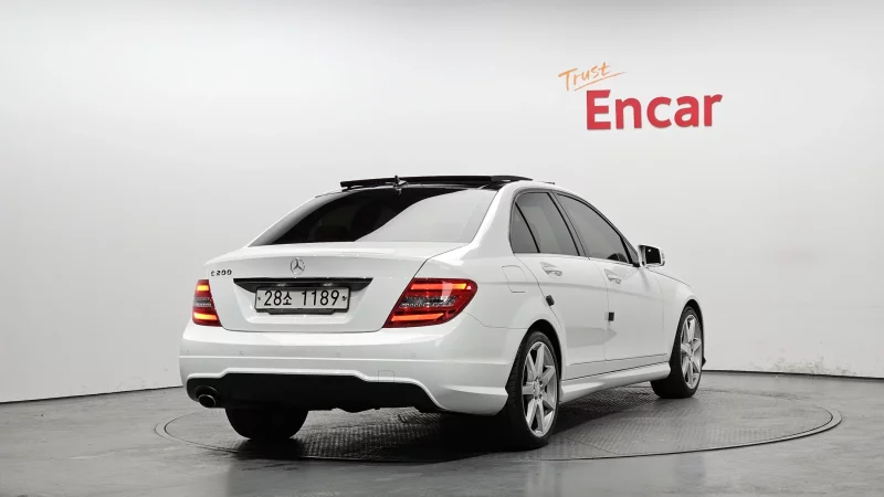 Mercedes-Benz C-Class