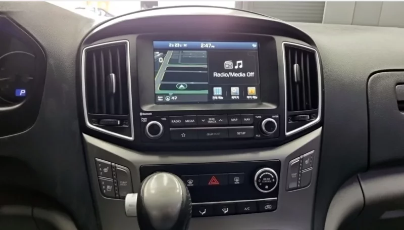 Hyundai Starex