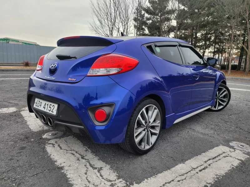 Hyundai Veloster