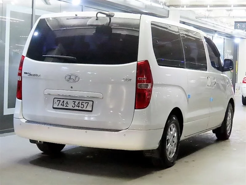 Hyundai Grand Starex