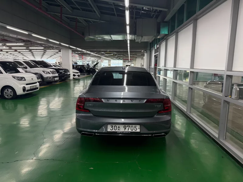 Volvo S90