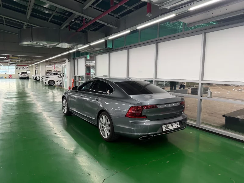Volvo S90