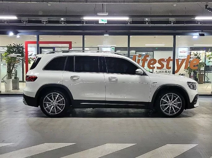 Mercedes-Benz GLB-Class