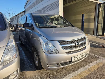 Hyundai Starex