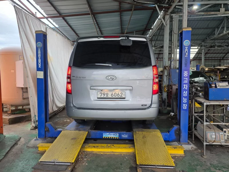 Hyundai Grand Starex