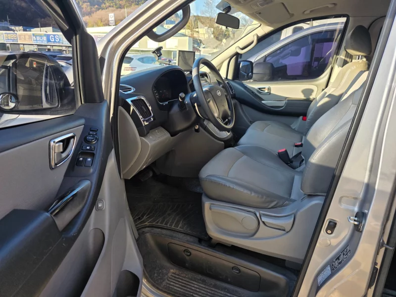 Hyundai Grand Starex