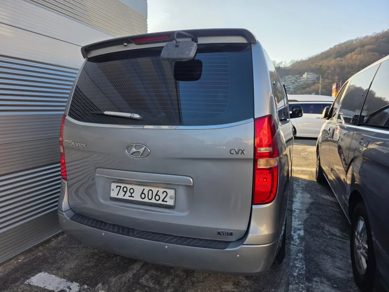 Hyundai Grand Starex